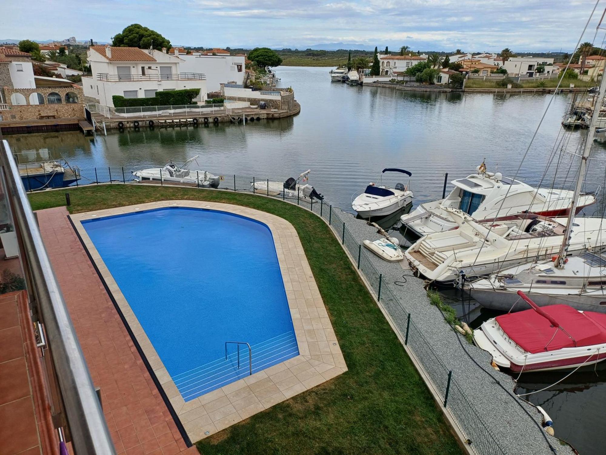 Nido 110 Garbi Apartment Росес Екстериор снимка