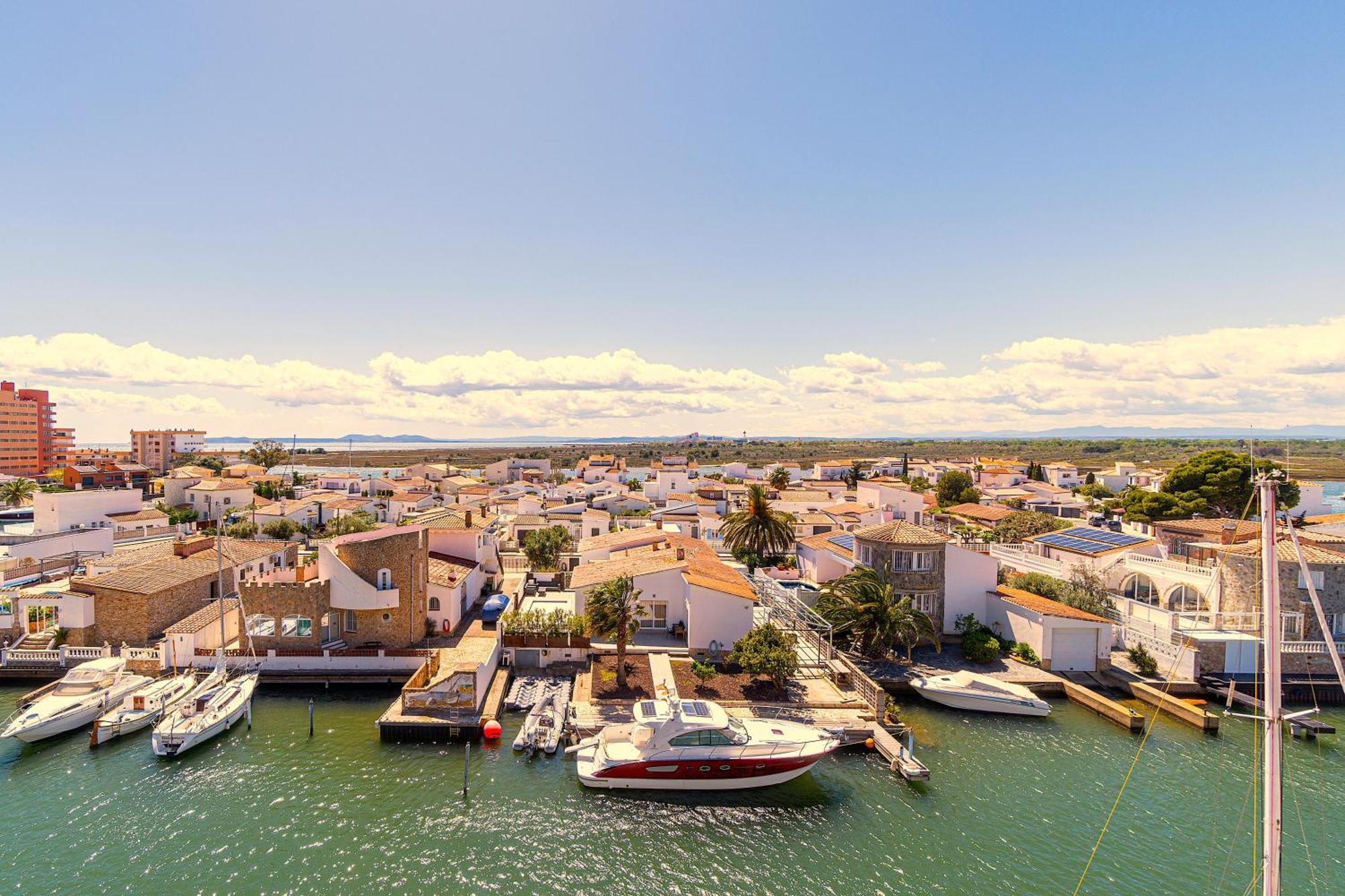 Nido 110 Garbi Apartment Росес Екстериор снимка